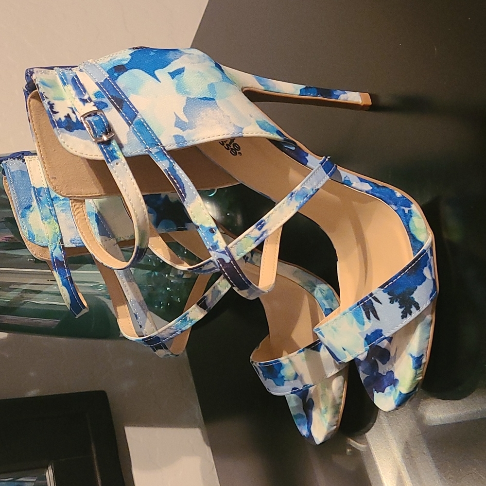 Charlotte Russe Blue Floral Heels